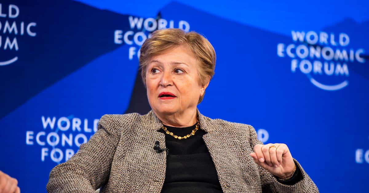 En la previa a la reforma laboral, el FMI alerta por un tsunami en el mercado de trabajo thumbnail