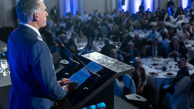 Yamandú Orsi promocionó a Uruguay como destino de inversiones ante empresarios argentinos