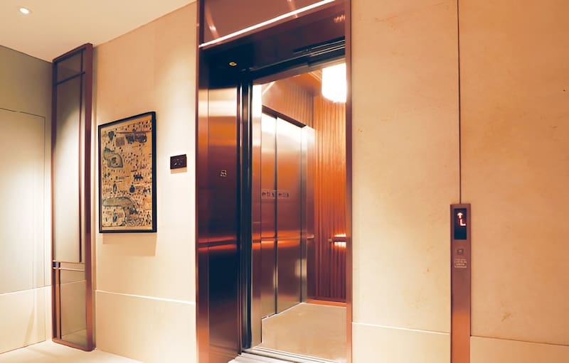 Uno de los veloces ascensores de Hitachi en el Guangzhou CTF Finance Centre.