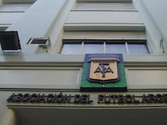 La AFA rechaza versiones sobre una citación judicial de EE.UU. a Tapia y Toviggino