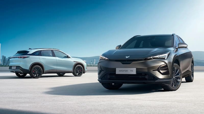 El Arcfox T5, un SUV familiar 100% eléctrico.