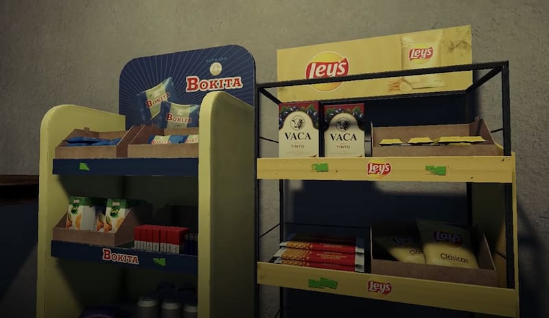 Un poco de todo en las estanterías del kiosco conurbano.