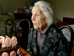 María Luisa López, filóloga gallega de 100 años, revela su secreto para la longevidad: “Aunque ahora beba principalmente agua, el vino me ayudó a llegar hasta donde estoy”