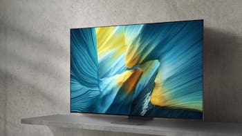 Smart TV gigante: llegó al país un mega televisor OLED de 83″ con IA