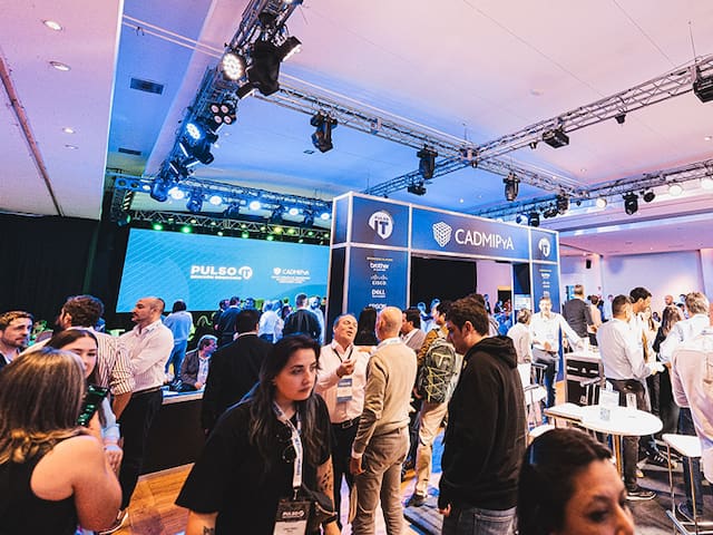 La feria “Pulso IT Negocios” reunió a empresas tecnológicas de la Argentina