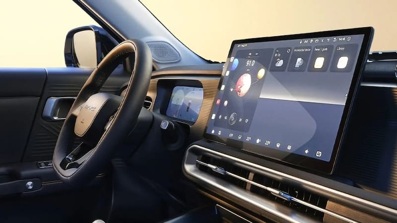 La tecnología interior es uno de los puntos destacados del SUV híbrido BAIC BJ30.
