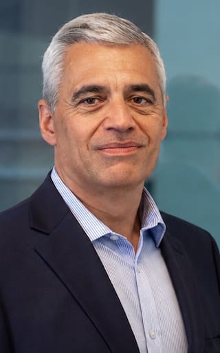 “La inteligencia artificial no viene a reemplazar a las personas, sino a cambiar de qué manera trabajan”