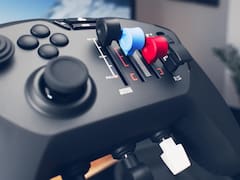 Un gamepad único pone un simulador de vuelo completo en las palmas de la mano