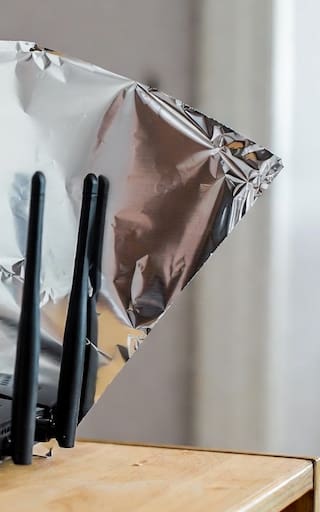 Poner papel de aluminio en el módem de WiFi: para qué sirve y por qué recomiendan hacerlo