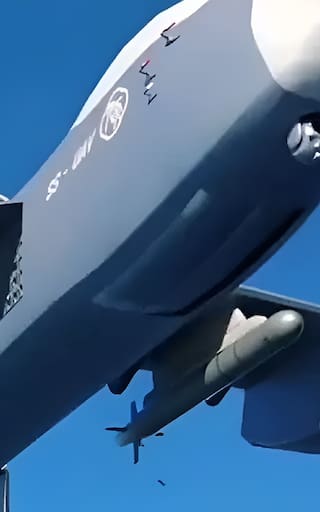 Las potencias, en alerta por la “diosa de la guerra”, el arma que transforma los campos de batalla para siempre