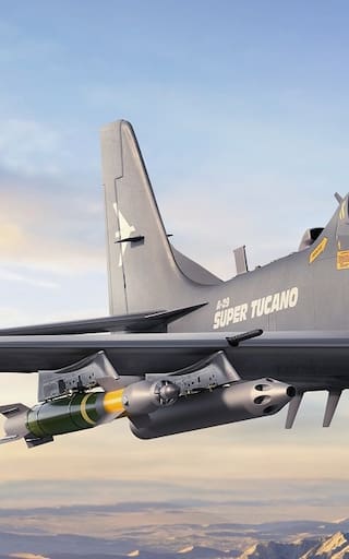 El país más poderoso de América Latina crea un avión de combate letal y ya lo exporta a Europa