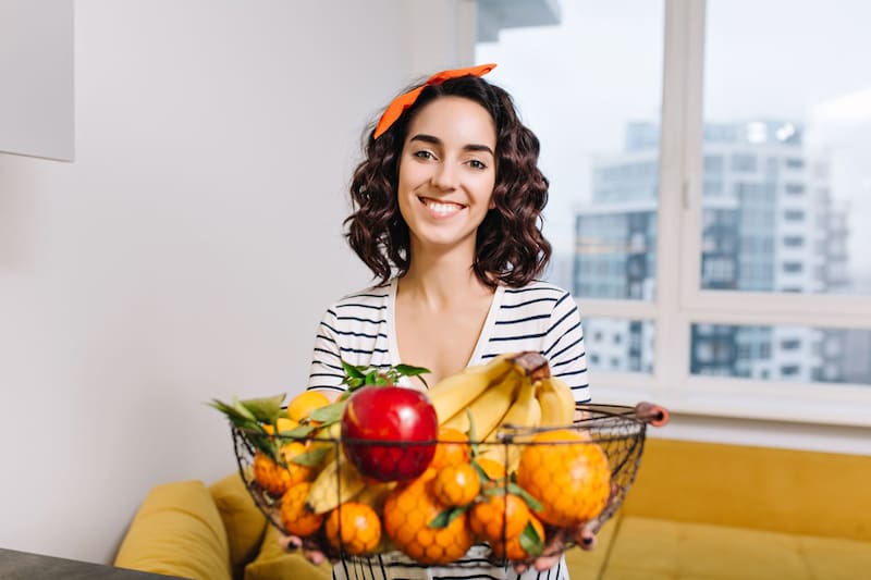Incluir frutas con alto contenido de proteínas en tu dieta puede ser una excelente forma de complementar tu ingesta diaria de este nutriente esencial. (Foto: Freepik)