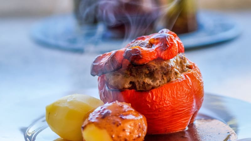 Pimientos rellenos a la española: la receta fácil, rica y sana para incorporar a todas tus comidas.