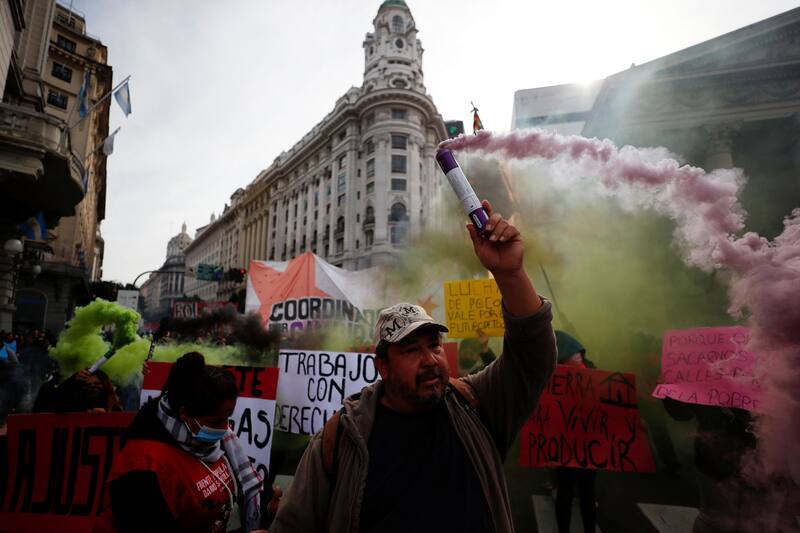 La ministra no cuenta con la capacidad de resistencia que demostró Guzmán. Ni siquiera intenta tenerlo.