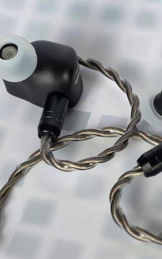 Fosi Audio IM4: probamos estos auriculares IEM de sonido amplio y construcción premium