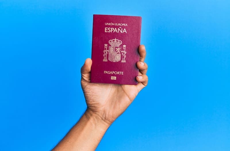 El matrimonio con un ciudadano español puede abrir la puerta a conseguir la ciudadanía. Foto: Archivo.