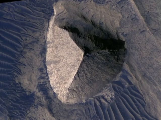 Hallan una “pirámide” en Marte y se disparan nuevas teorías sobre el planeta rojo