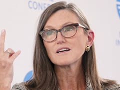 La estrategia de Reina de la Bolsa: la sofisticada cartera de inversión que elige Cathie Wood