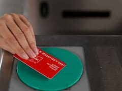 Adiós a la tarjeta física del abono transporte: estará disponible en el teléfono desde esta fecha