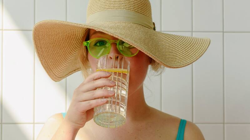 Beber un vaso en ayunas incrementará tu calidad de vida.