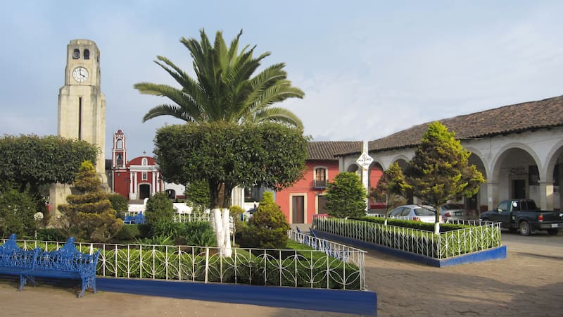 El pueblo pueblo de Acaxochitlán conserva su lengua indígena otomí y nahua, lo que lo hace un lugar único en México. Fuente: Wikimedia.