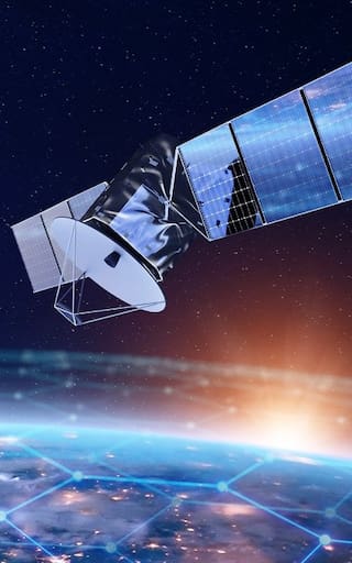 Internet satelital ultrarrápida: Jeff Bezos sorprende con un nuevo rival de Starlink