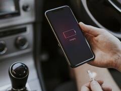 Energía: cuánto consume el cargador del celular si lo dejás enchufado sin usar