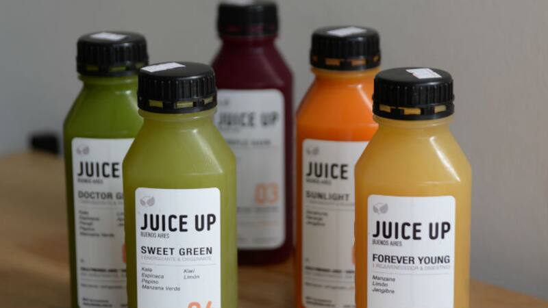 Juice Up una compañía que produce jugos prensados en frío y que conservan todos los nutrientes.