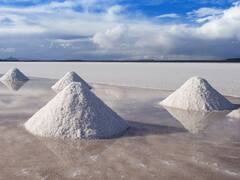 No es Dubái: aquí los rascacielos son de sal, pero no hay turistas y el transporte es gratuito