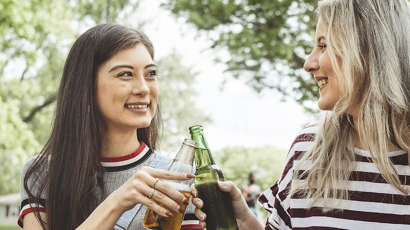La edad juega un papel clave en la protección de la memoria y el hábito del alcohol es contraproducente para preservarla.