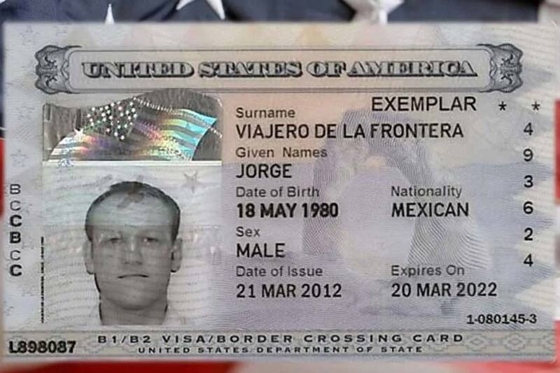 Es emitida por el Departamento de Estado de EE.UU. y tiene el tamaño de una tarjeta de crédito, con gráficos y tecnología de seguridad avanzados. Foto: Archivo.