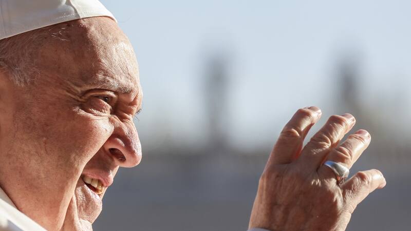 La advertencia del papa Francisco a sus sacerdotes que causa polémica "el chisme es cosa de mujeres".