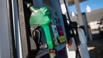 ¿Habrá aumento de los combustibles el próximo mes?