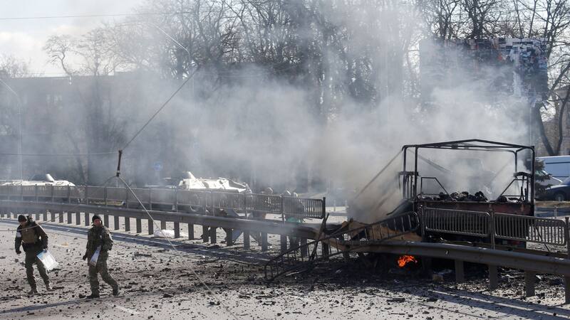 La invasión rusa tiene un trasfondo geopolítico de larga data, que tiene que ver con la negativa rusa a aceptar el acercamiento de la OTAN y de la UE a Ucrania.