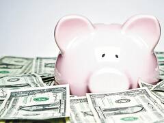 Por la supertasa, minoristas vendieron recórd de dólares en octubre