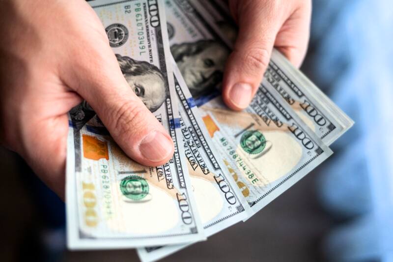 California aumentará el salario mínimo en los próximos meses. Fuente: Archivo.