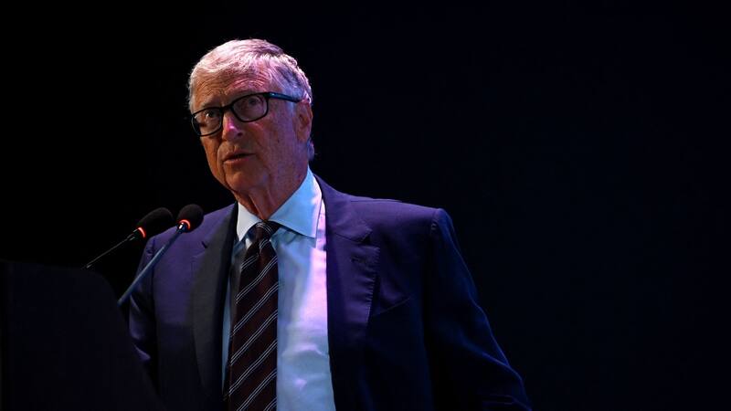 El espacio digital: la nueva dimensión que tomarán los conflictos a gran escala, según Bill Gates. Fuente: Shutterstock.