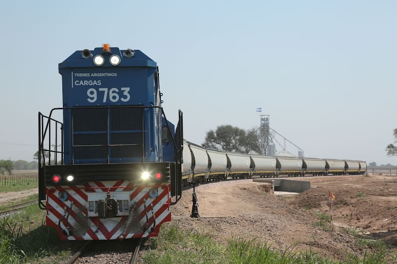 El Gobierno anunció la privatización total del Belgrano Cargas