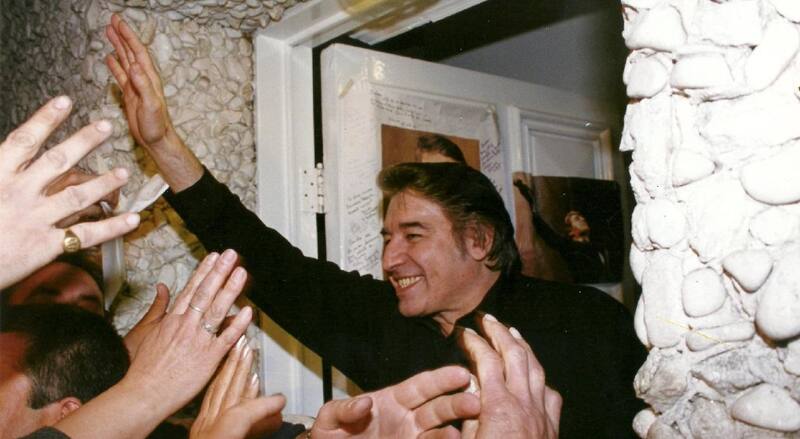 La batalla de los 19: cada 19 de agosto, fecha de su nacimiento en 1945, sus seguidores se reúnen frente a su casa en Banfield para celebrar su legado. Este evento se siguió manteniendo tras la partida del Gitano en 2010.