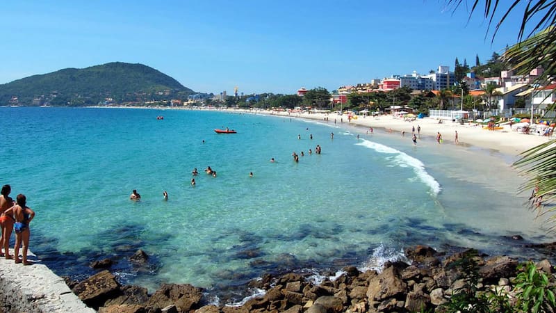 Andes Líneas Aéreas volaría a Brasil desde tres ciudades -Buenos Aires, Rosario y Bariloche- con 15 vuelos por semana.