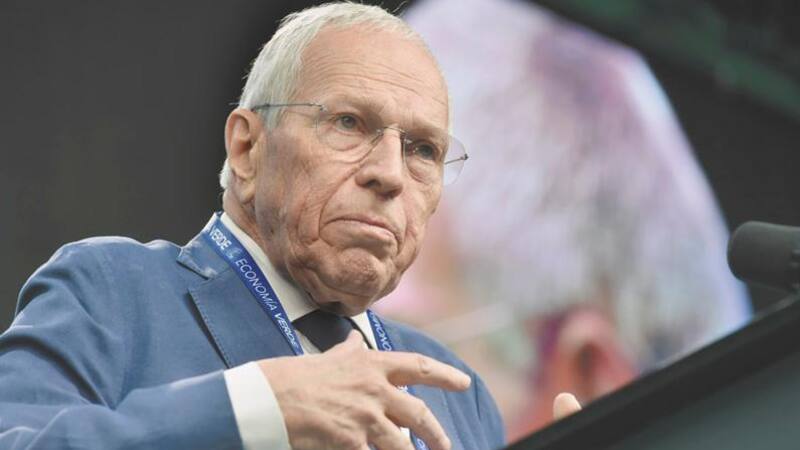 Phelps dio clase sobre los problemas de fondo de la sustentabilidad