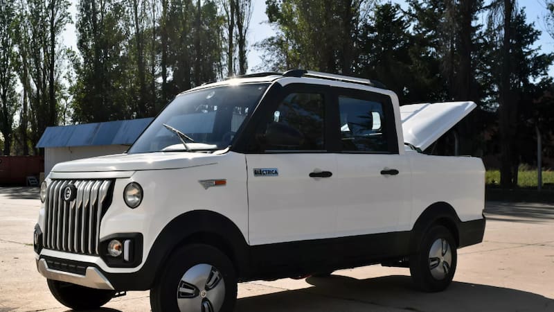 Coradir lanzó a la venta un nuevo modelo de la camioneta Tita: la versión 4P 'Cuadrilla', para cuadrillas de trabajadores de empresas de servicios.