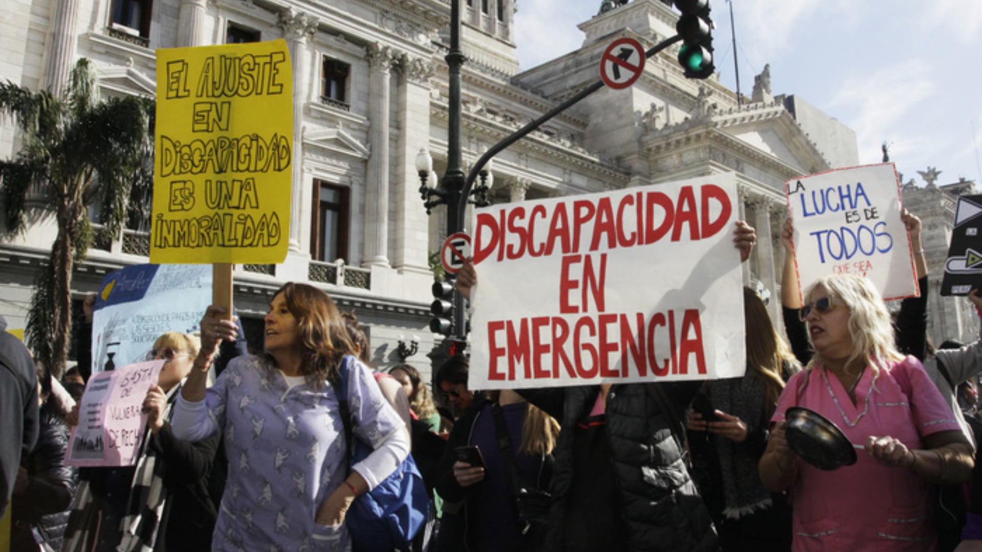 Tras el revés en Diputados, el Gobierno apeló el fallo que ordenó aplicar la emergencia en discapacidad