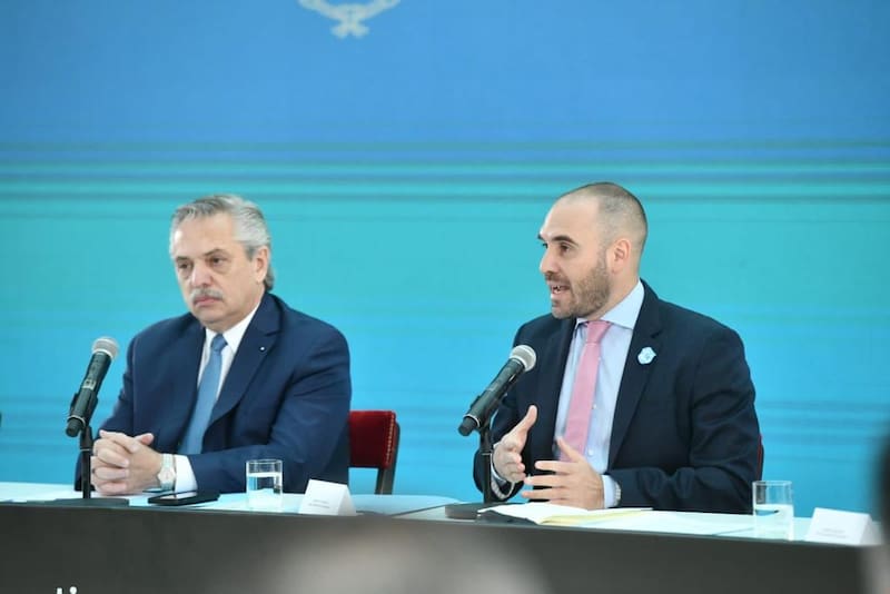 El ministro de Economía, Martín Guzmán, le prometió al Presidente que la inflación irá bajando un poco todos los meses, aunque todavía se encuentra en niveles muy elevados, impactando en los bolsillos de los consumidores y complicando la marcha de la economía.