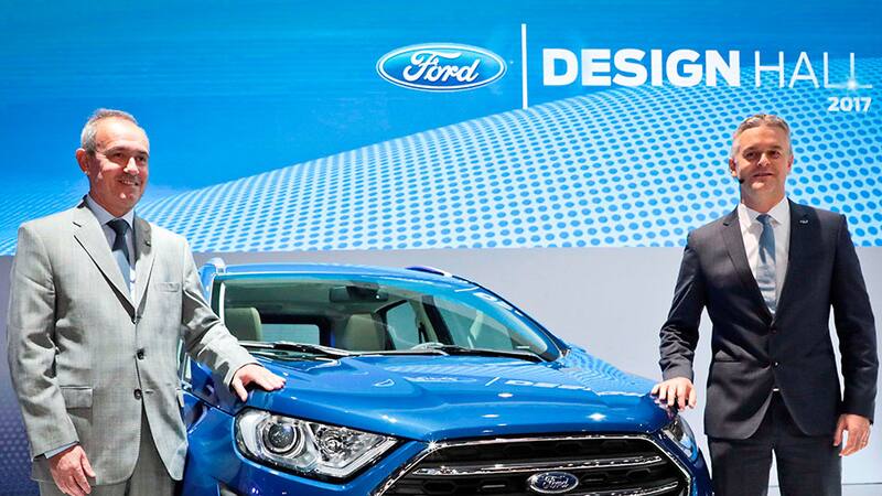 Enrique Alemañy, presidente de Ford para Argentina y Chile (izq.), con Lyle Watters, presidente de Ford Sudamérica.