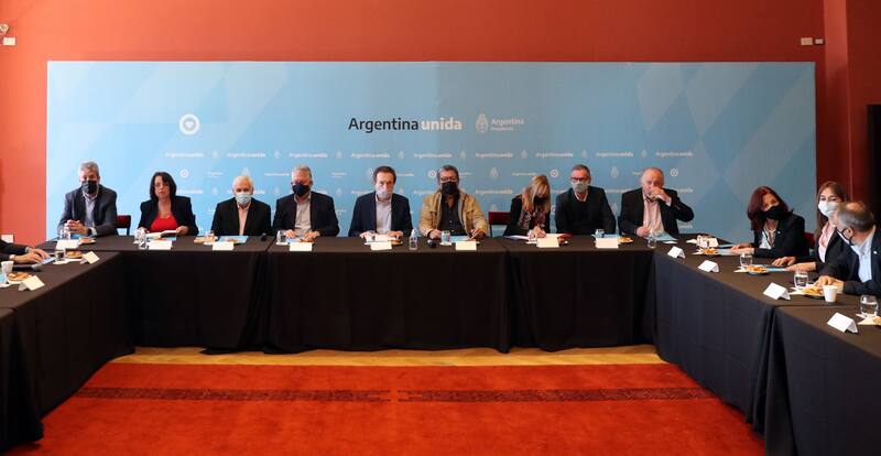 Béliz congregó a sindicalistas, empresarios y otros dirigentes en el Salón Pueblos Originarios de la Casa Rosada.