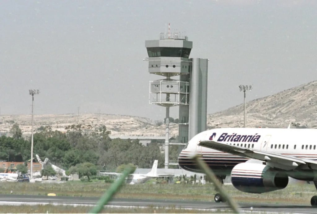 Paro de controladores aéreos: el Gobierno intervino y ordenó suspender las medidas de fuerza