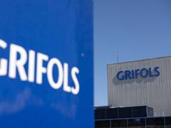 Grifols consolida la confianza de los inversores con una nueva subida en bolsa: su revalorización en 2025 llega al 37%