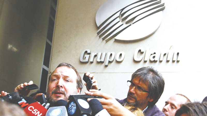 Martín Sabbatella continúa con su avanzada para hacerse cargo de la división del Grupo Clarín