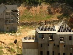 El pueblo de millonarios que hoy es fantasma: por qué naufragó el proyecto y cómo son las casas de estilo